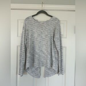 ZYIA Zyia Ash Split Back Long Sleeve Tie-back Long Sleeve Top Size L